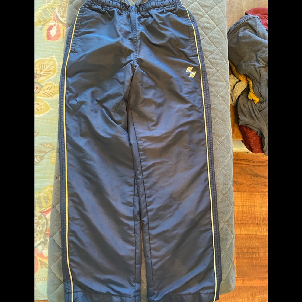 Children’s Place Boy’s size 7/8 wind pants.